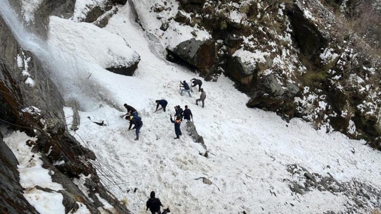Sikkim Avalanche: Six Tourists Killed, 11 Injured As Major Avalanche Hits Nathula, Rescue Operation Underway (Watch Video)
