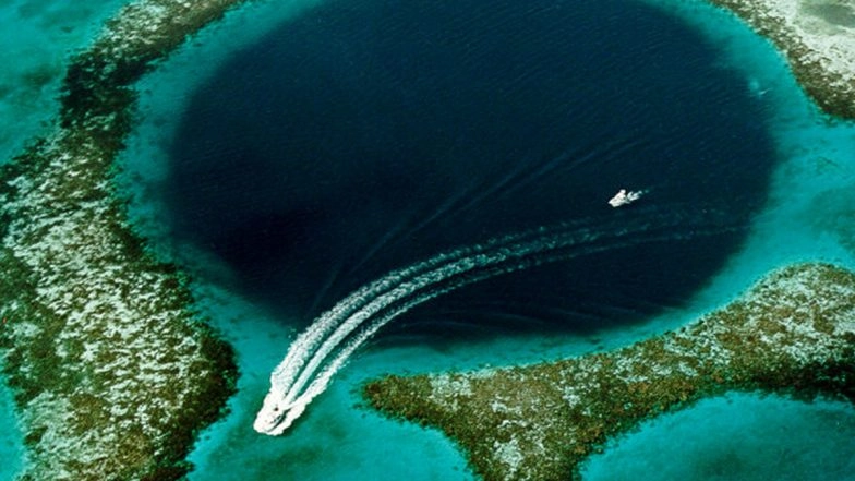 Blue Hole Discovered in Mexico! Scientists Find World&rsquo;s Second-Deepest Underwater Cavern in Chetumal Bay, and It Is 900 Feet Deep