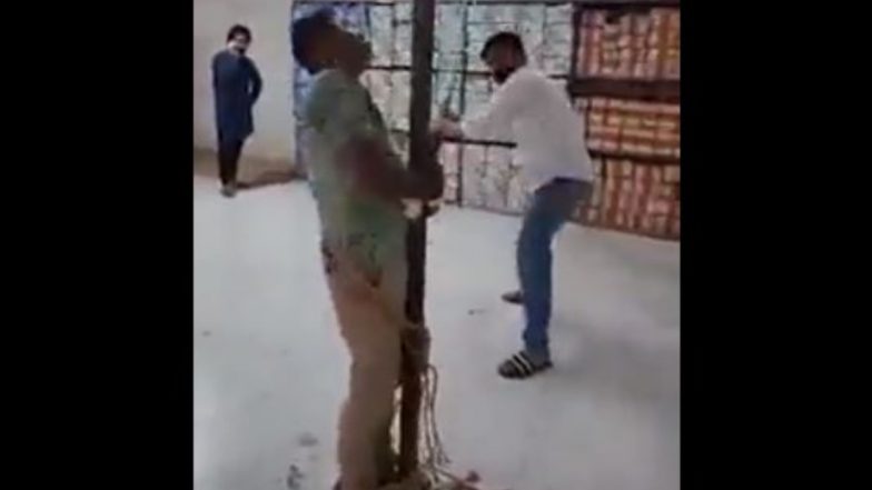 Uttar Pradesh Shocker: Manager Beaten to Death on Boss’ Orders for 'Theft' in Shahjahanpur, Video of Assault Goes Viral