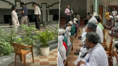 Mann Ki Baat 100th Episode Today: Students and Teachers at Irfania Madarsa in Lucknow Listen to PM Narendra Modi's Monthly Radio Programme (Watch Video)