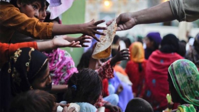 Karachi Stampede: Nine Women Killed As Overall Death Toll Hits 12 at Food Distribution Centre in Pakistan