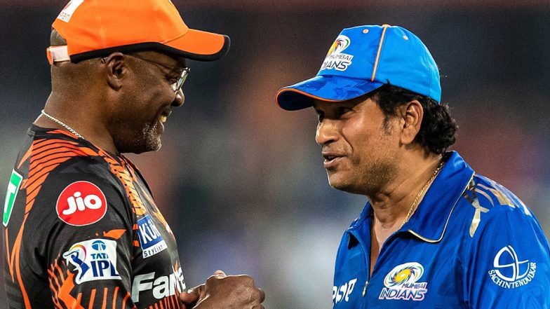 Legendary Meeting! Sachin Tendulkar Meets Brian Lara At the Start of SRH vs MI IPL 2023 Match (Watch Video)