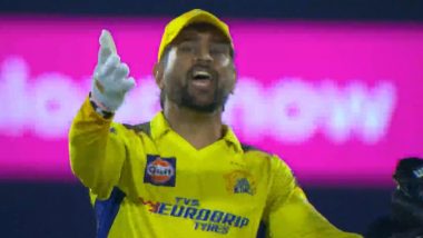 MS Dhoni Angry! 'Captain Cool' Turns 'Captain Hot' As CSK Captain Loses Cool During IPL 2023 Match Against RR, Fans React