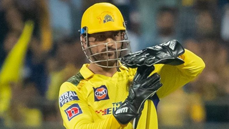 ‘Aankh Bandh Kar Ke….’ Stump Mic Catches MS Dhoni Giving Strategical Input to Bowler During DC vs CSK IPL 2023 Match