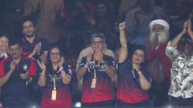 Sadhguru Jaggi Vasudev Spotted Cheering for RCB at M Chinnaswamy During IPL 2023 Match Against Mumbai Indians