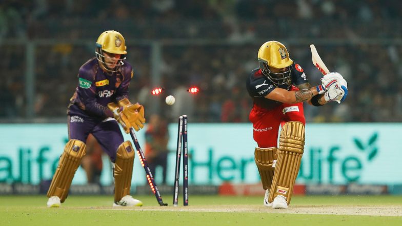 Virat Kohli Dismissal Video: Watch Sunil Narine Castle Star Batter During KKR vs RCB IPL 2023 Match at Eden Gardens