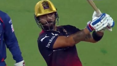 'Smoked' Virat Kohli Flicks Mark Wood Out of the Ground During RCB vs LSG IPL 2023 Match (Watch Video)