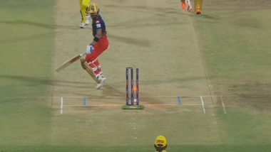 Virat Kohli Dismissal Video: Watch Akash Singh Dismiss Royal Challengers Bangalore Star During RCB vs CSK IPL 2023 Match