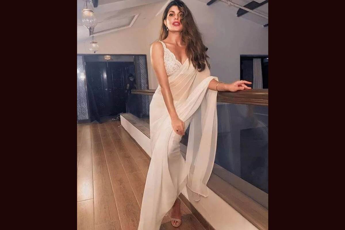 Jacqueline Fernandez की साड़ी लुक्स जो आपके BFF की शादी के लिए परफेक्ट हैं!