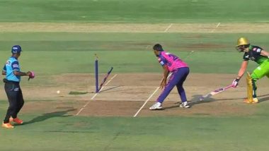 Bulls-Eye! Yashasvi Jaiswal Nails Direct Hit to Dismiss Faf du Plessis During RCB vs RR IPL 2023 Match (Watch Video)