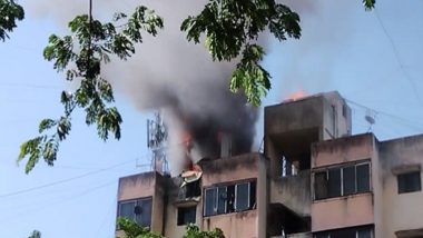 Pune: Mobile Tower Installed Atop Residential Building Catches Fire in Vishrantwadi, Video Surfaces