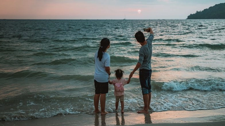 Chinese Economist Chen Wenling Asks Citizens to Bear More Children