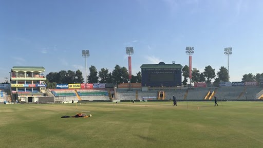 PBKS vs RCB, Mohali Weather, Rain Forecast and Pitch Report: Here’s How Weather Will Behave for Punjab Kings vs Royal Challengers Bangalore IPL 2023 Clash at IS Bindra Stadium