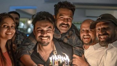 2018 Movie: Tovino Thomas, Asif Ali, Tanvi Ram and Director Jude Anthany Joseph Celebrate Film's Box Office Success With Cake (View Pic)