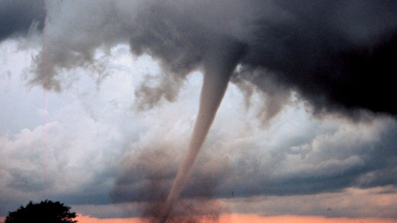 Tornado Caught on Camera! Typhoon Passes Through US' Oklahoma Causing Damage (Watch Video)