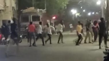 Akola Violence: Two Groups Pelt Stones at Each Other, Damage Vehicles; Section 144 Imposed in Maharashtra City (Watch Video)