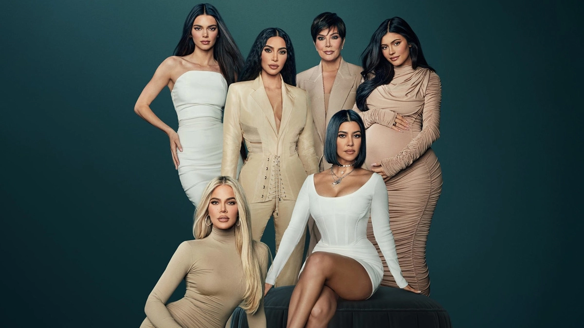 Agency News | The Kardashians Will Now Have 20 More Episodes | LatestLY