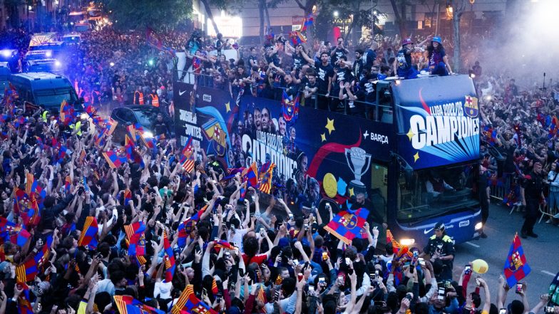 Barcelona Men's and Women's Team Players Celebrate La Liga, Liga F Titles With Fans in Victory Parade (Watch Videos)