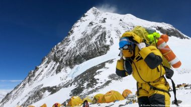 US Mountaineer Dies on Mount Everest