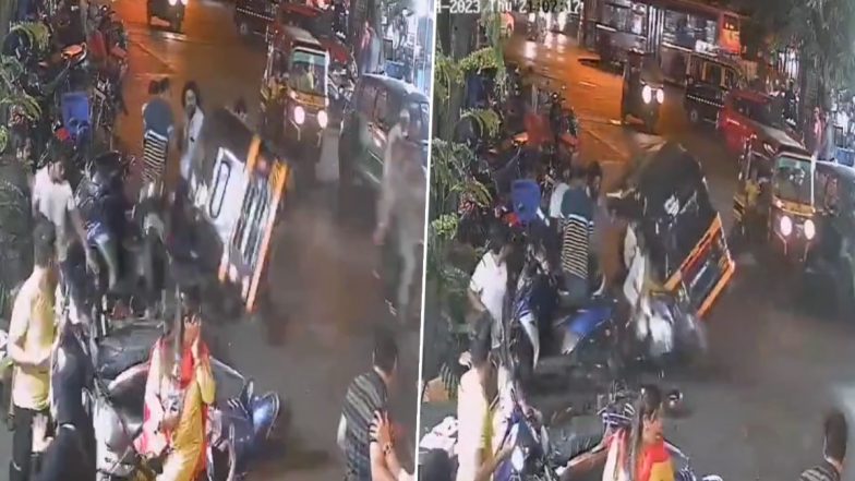 Mumbai: Speeding Autorickshaw Runs Over Crowd in Mira Road, Eight Injured (Watch Video)