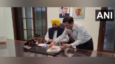 Punjab Government Offices to Follow Revised Timings From Today, CM Bhagwant Mann Says 'Want to Lead by Example' (Watch Video)