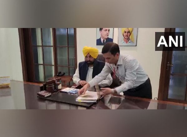 Punjab Government Offices to Follow Revised Timings From Today, CM Bhagwant Mann Says 'Want to Lead by Example' (Watch Video)