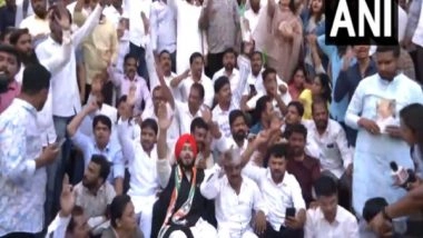 India News | NCP Workers Protest in Mumbai After Sharad Pawar Quits Party's Top Post