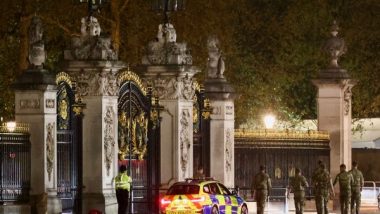 World News | Man Arrested After Suspected Shotgun Cartridges Thrown into Buckingham Palace Grounds