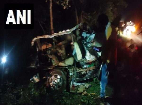 Chhattisgarh Road Accident: 10 Killed, One Injured After Truck and Car Collide in Balod District, CM Bhupesh Baghel Expresses Grief