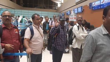 World News | Operation Kaveri: Group of 16 Indian Evacuees Departs from Jeddah on Lucknow-bound Flight