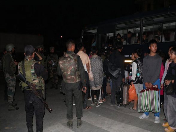 India News | Over 1000 People from Violence-hit Manipur Enter Assam's Cachar - Vimarsana News
