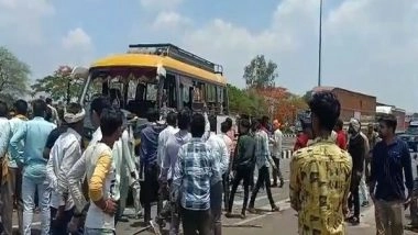 India News | MP: Group of People Vandalise Bus, Create Ruckus After Youth Succumbs to Injuries in Dispute over Old Enmity in Guna