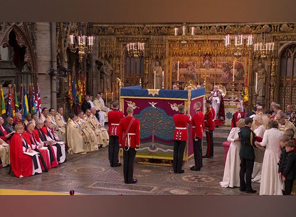 King Charles III Coronation: Most Sacred Part of Service, Anointing Completed Behind Curtains in Westminster Abby (Watch Video)