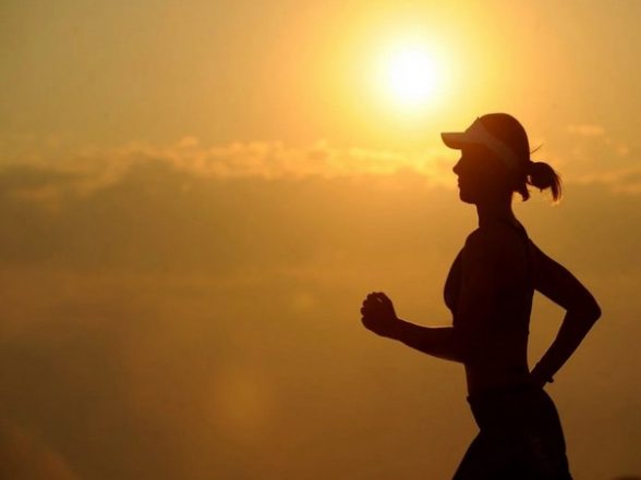 Health News | Skipping Meals and Intake of Prescribed Diet Pills Linked to Minimal Weight Loss: Study - Vimarsana News