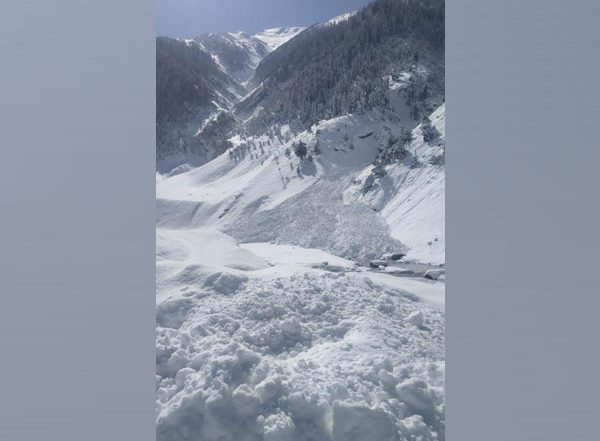 India News | J-K: Avalanche Warning Issued for Baramulla for Next 24 Hrs