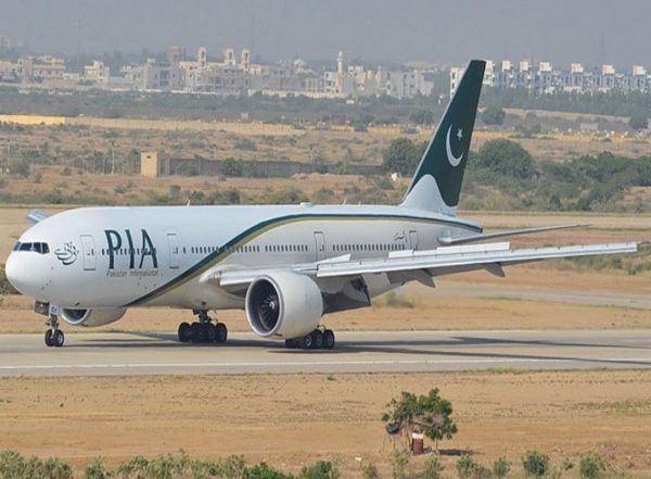 World News | Unable to Land in Lahore Due to Bad Weather, PIA Plane Enters Indian Airspace