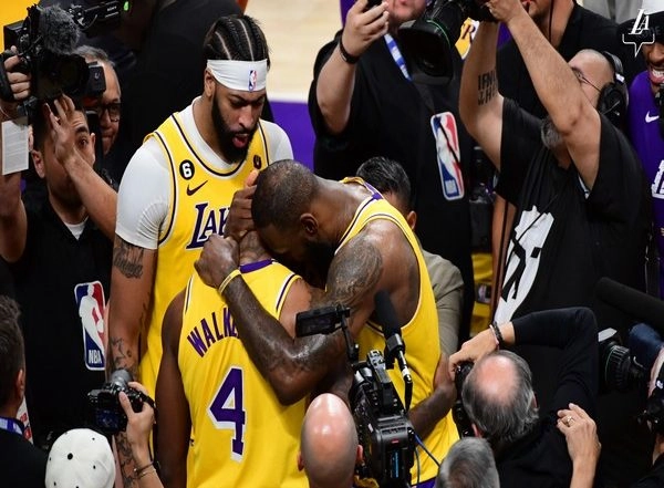 Sports News | NBA: Los Angeles Lakers Beat Golden State Warriors in Game-4 of Western Conference Semi-Finals