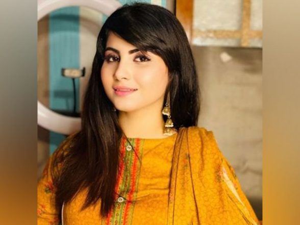 World News | 'Anyone Knows Online Link of Delhi Police?' Inquires Pakistani Actress Sehar Shinwari After Imran Khan's Arrest - Vimarsana News