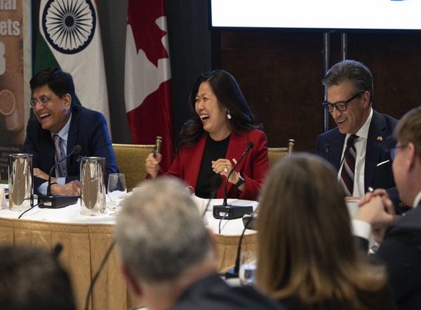 World News | Union Minister Piyush Goyal Invites Canadian Businesspersons to Participate in Growth of Indian Economy