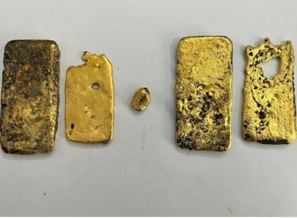 India News | Telangana: Directorate of Revenue Intelligence Seizes over 2 Kg Gold Worth Rs 1.3 Crore at Hyderabad Airport