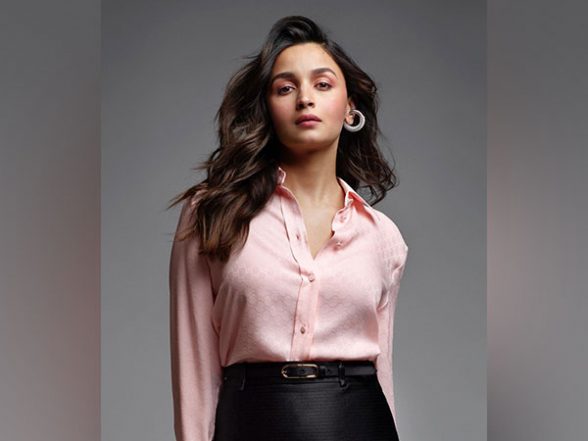 Alia Bhatt X In Xx - Entertainment News | From Being New Gucci Girl to Making Debut at Met Gala: Alia  Bhatt Achieving Milestones | LatestLY