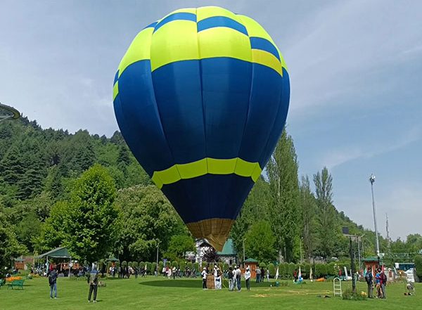 India News | J-K Govt Launches Hot Air Balloon Ride to Boost Tourism During G20 Summit
