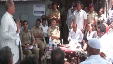 India News | Akola Clash: Collector Holds Peace Committee Meeting with Police, Representatives of Religious Communities
