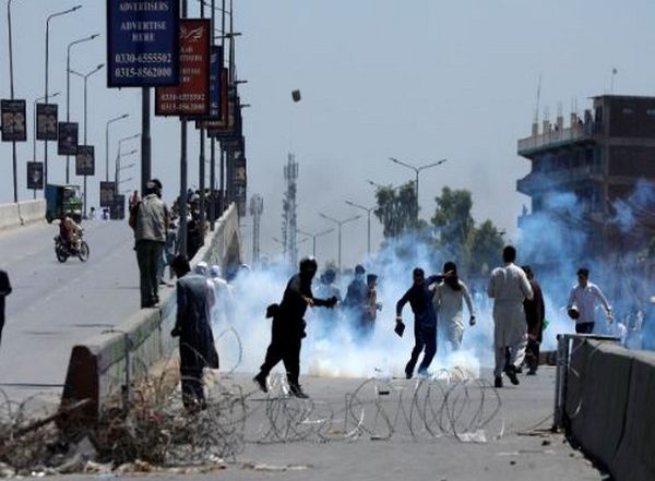World News | Islamabad Police Detains over 500 People for Violence After Imran Khan's Arrest