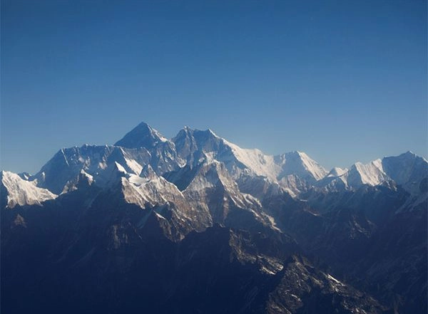 World News | Nepali Sherpa Ascends Mt Everest for 26th Time, Second Person to Do So