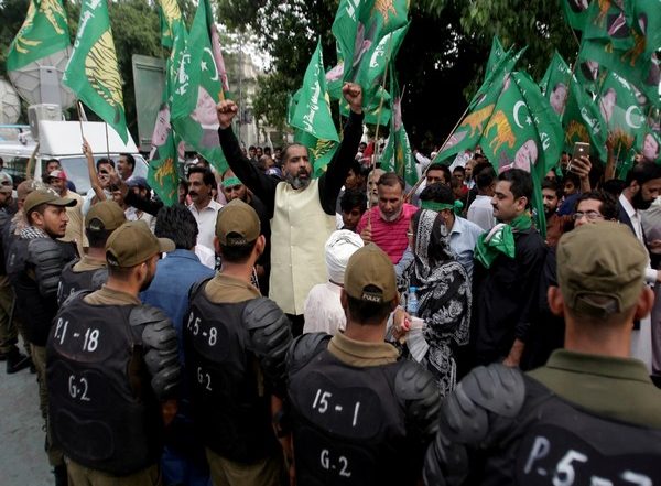 World News | Pakistan: PDM Seeks Local Admin's Permission for Sit-in Outside SC