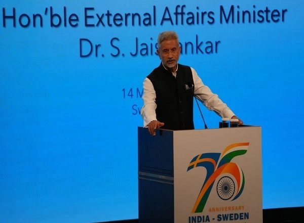 World News | Jaishankar Interacts with Indian Diaspora in Sweden, Discusses Transformations Underway in India