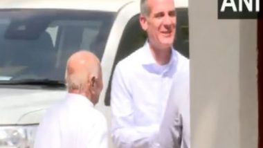 World News | US Ambassador to India Eric Garcetti Visits Sabarmati Ashram in Gujarat