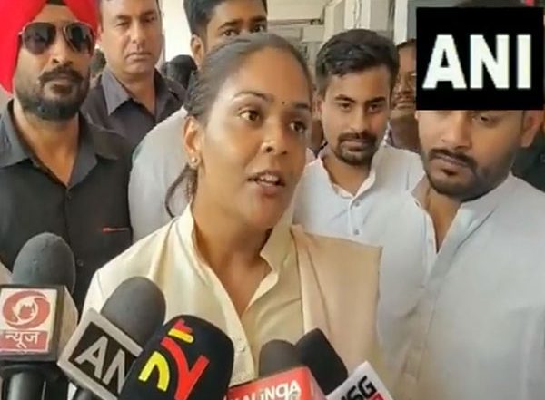 Odisha: BJD MLA Deepali Das Takes Oath On Birthday of Slain Father Naba Kishore Das