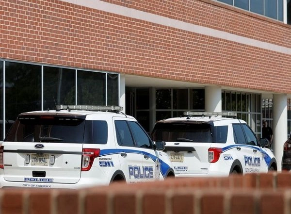 World News | US: Man with Baseball Bat Attacks Virginia Congressman's Staffers
